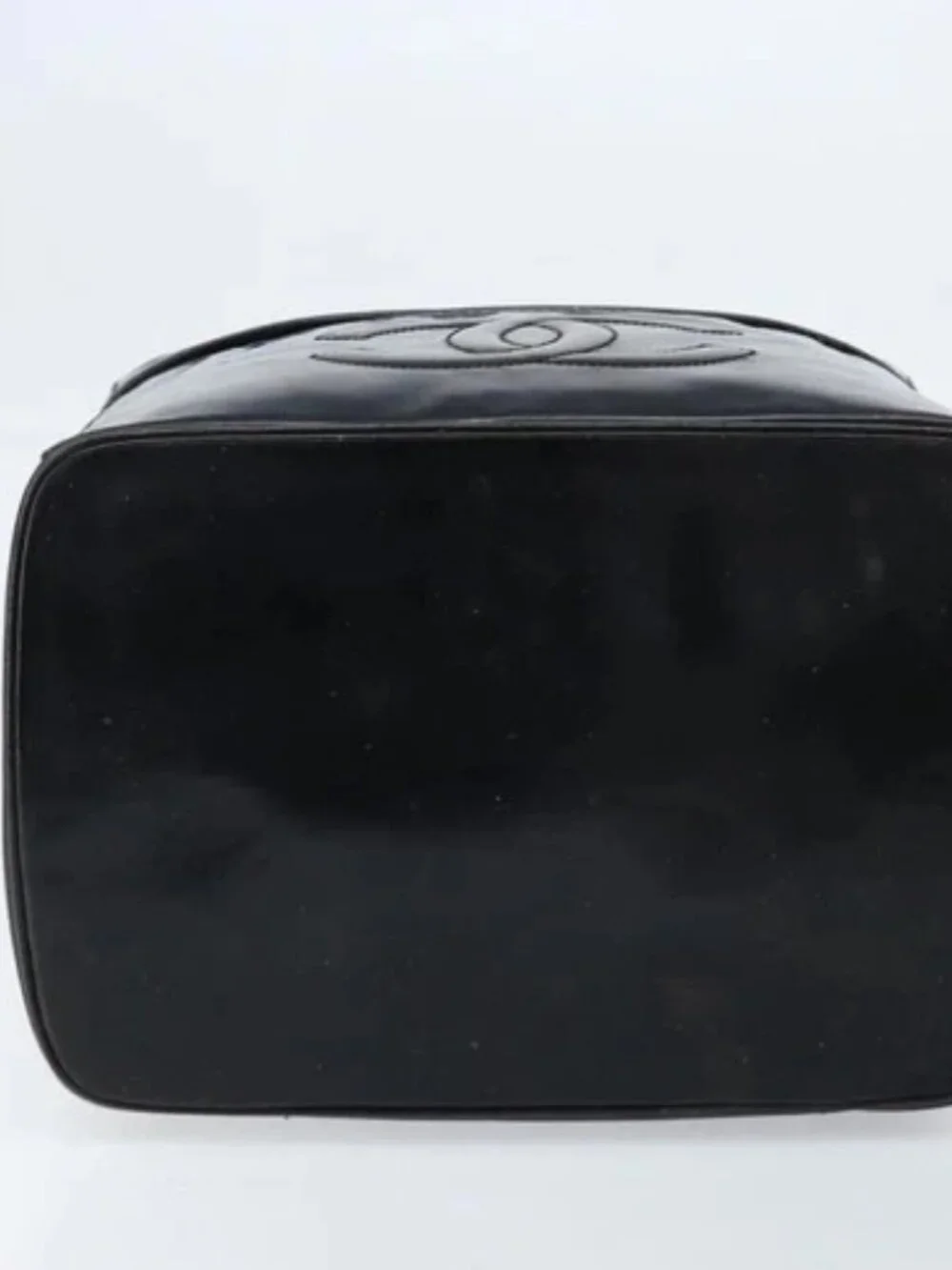 CHANEL Vanity Pouch Patent leather Black Gold CC Auth bs33674